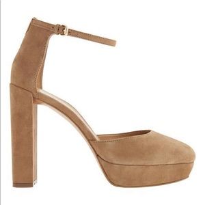 Banana Republic Villa Platform Pump - NWT - Size 6
